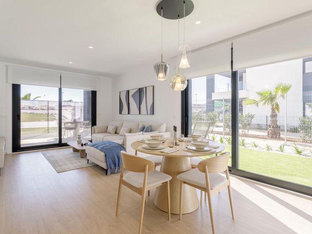 Apartamento en venta en La Mata, Torrevieja