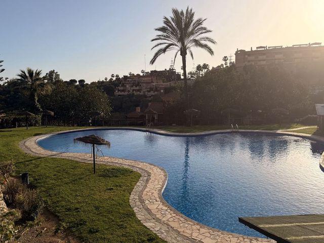 Apartamento en venta en Artola, Marbella