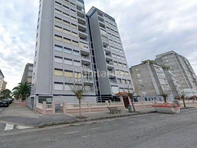 Apartamento en venta en Laredo