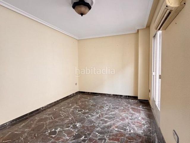 Apartamento en venta en Linares, Andalucía