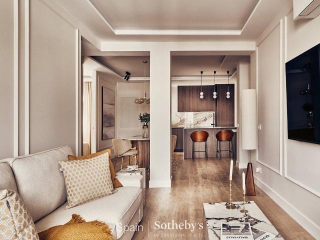 Apartamento en venta en Cortes, Madrid