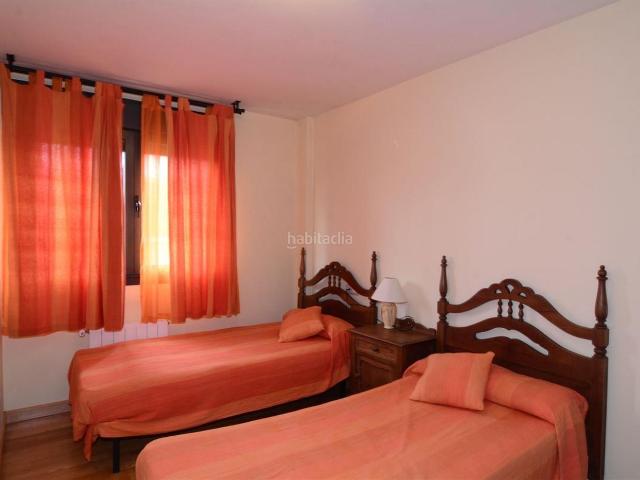 Apartamento en venta en Llanes, Cue