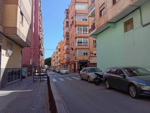 Piso en venta en Almedina, Almería