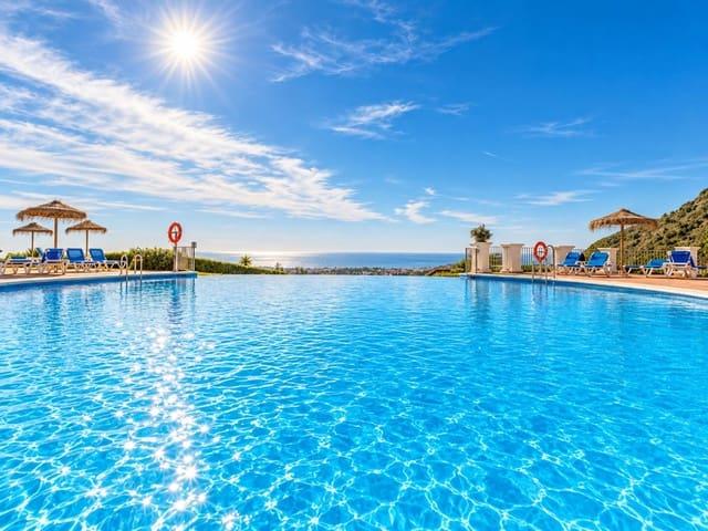 Apartamento en venta en Benahavís, Málaga