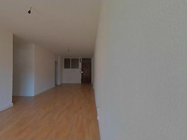 Piso en venta en Barrio Nogalejas, Los Corrales de Buelna
