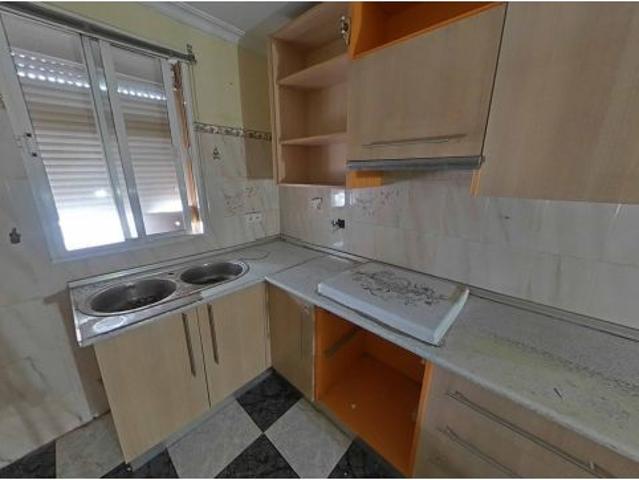 Piso en venta en Barriada Los Salesianos, Utrera