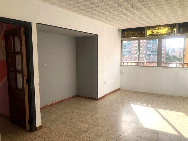 Apartamento en venta en El Perchel, Málaga