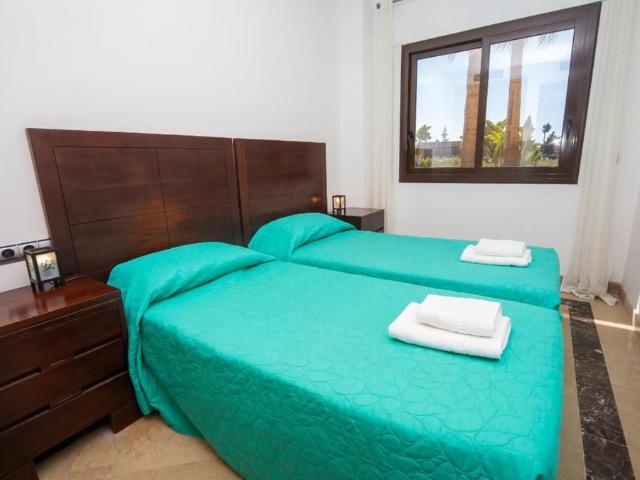 Apartamento en venta en Castillo de la Duquesa, Costa del Sol Occidental