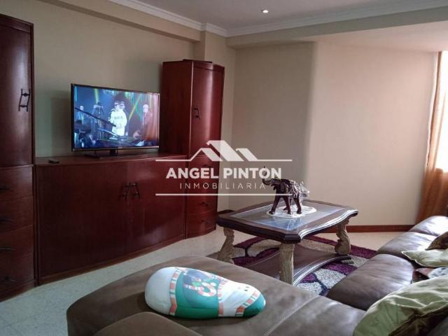 Apartamento en venta en Cacique Mara, Maracaibo