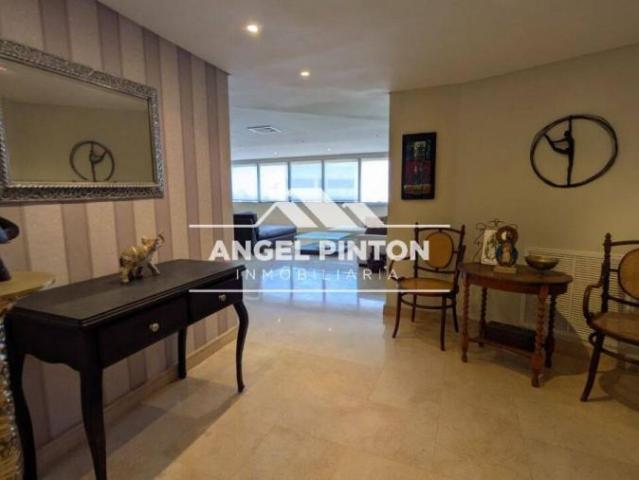 Apartamento en venta en Cacique Mara, Maracaibo