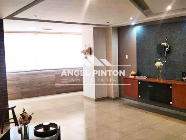 Apartamento en venta en Cacique Mara, Maracaibo