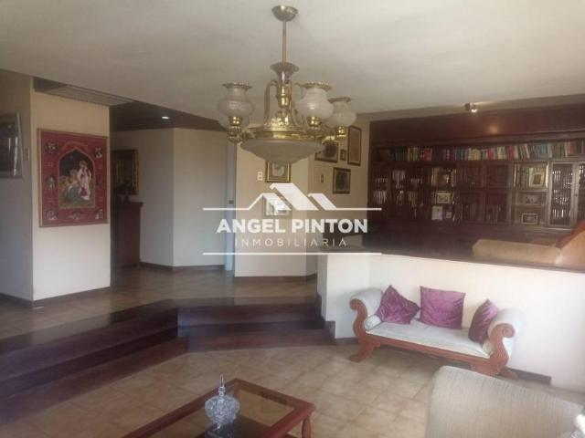 Apartamento en venta en Cacique Mara, Maracaibo