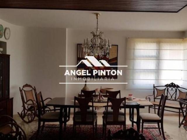 Apartamento en venta en Cacique Mara, Maracaibo