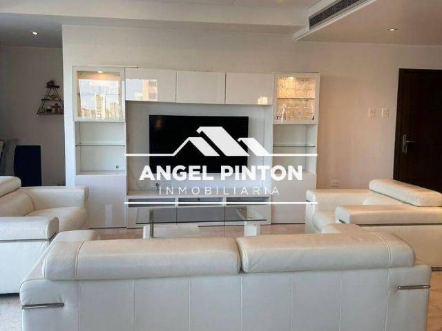 Apartamento en venta en Cacique Mara, Maracaibo