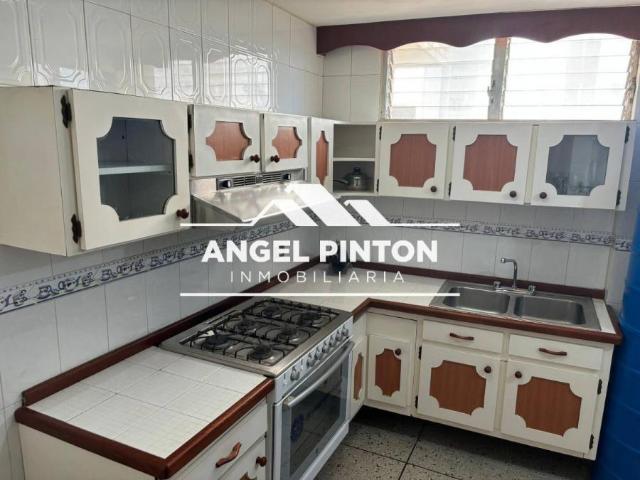 Apartamento en venta en Cacique Mara, Maracaibo