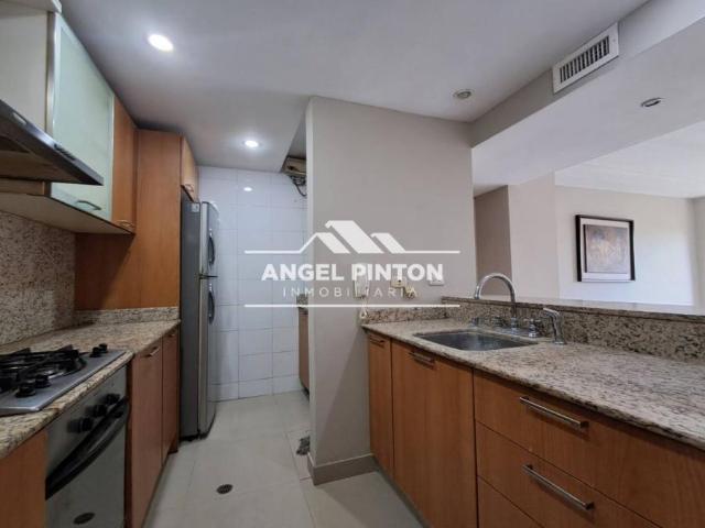 Apartamento en venta en Cacique Mara, Maracaibo