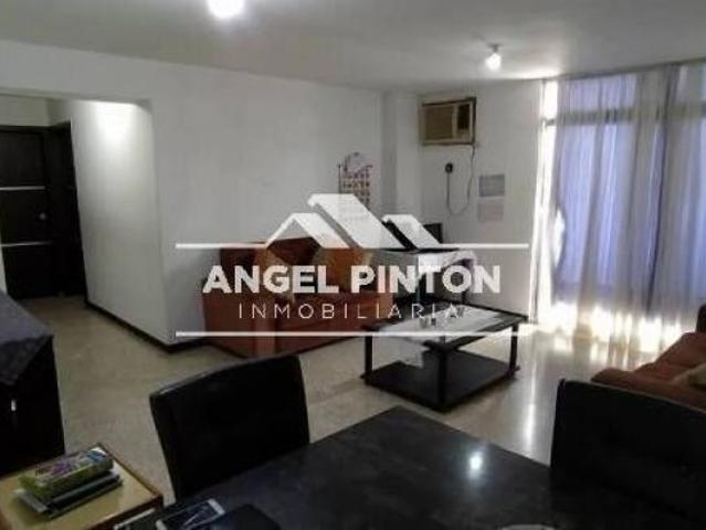 Apartamento en venta en Cacique Mara, Maracaibo