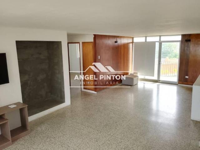 Apartamento en venta en Cacique Mara, Maracaibo