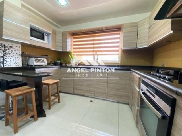 Apartamento en venta en Cacique Mara, Maracaibo
