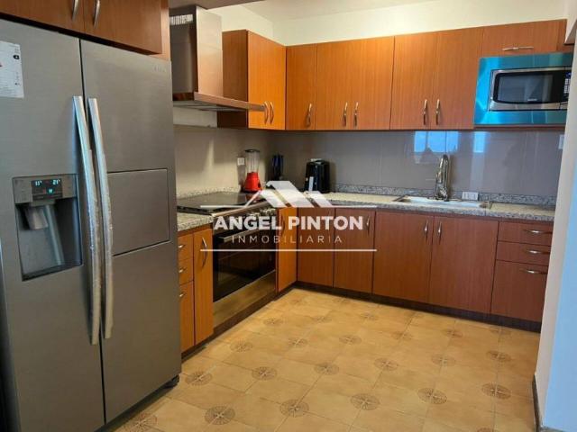 Apartamento en venta en Cacique Mara, Maracaibo