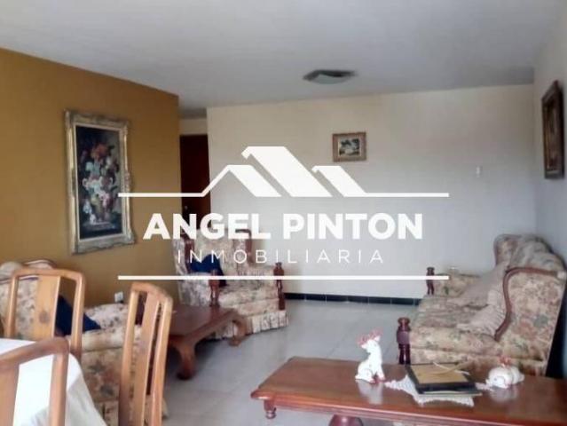 Apartamento en venta en Cacique Mara, Maracaibo