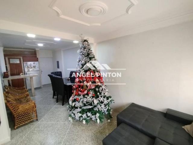 Apartamento en venta en Cacique Mara, Maracaibo
