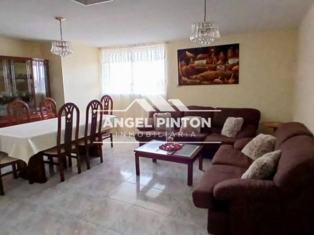 Apartamento en venta en Cacique Mara, Maracaibo