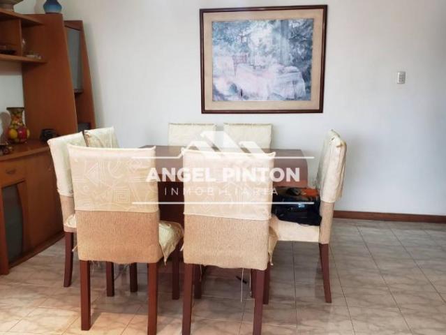 Apartamento en venta en Cacique Mara, Maracaibo