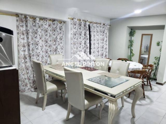 Apartamento en venta en Cacique Mara, Maracaibo