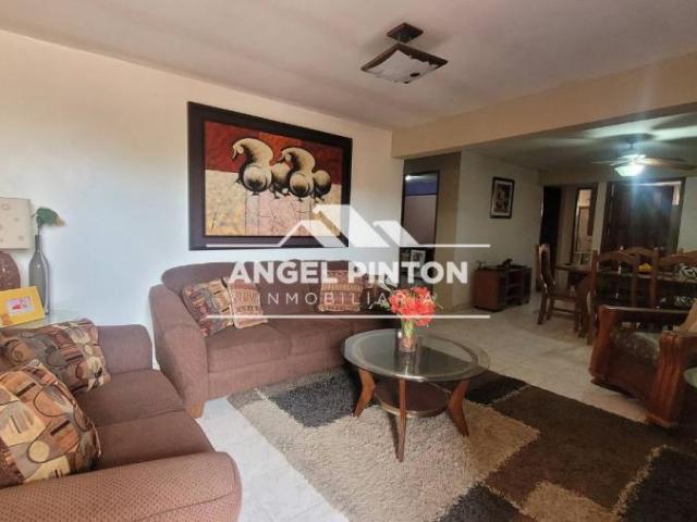 Apartamento en venta en Cacique Mara, Maracaibo