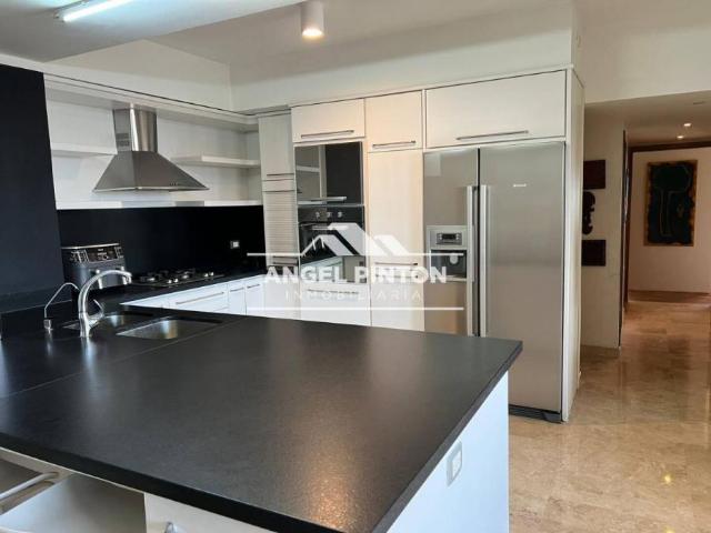 Apartamento en venta en Cacique Mara, Maracaibo