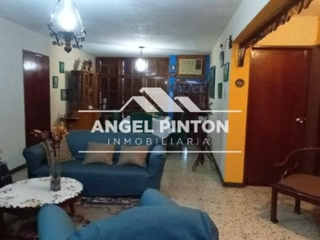 Apartamento en venta en Cacique Mara, Maracaibo