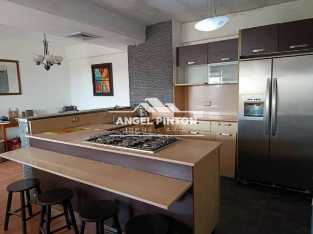 Apartamento en venta en Cacique Mara, Maracaibo