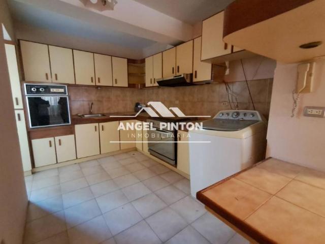 Apartamento en venta en Cacique Mara, Maracaibo