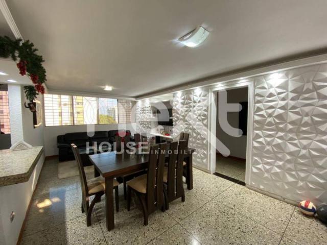 Apartamento en venta en Cacique Mara, Maracaibo