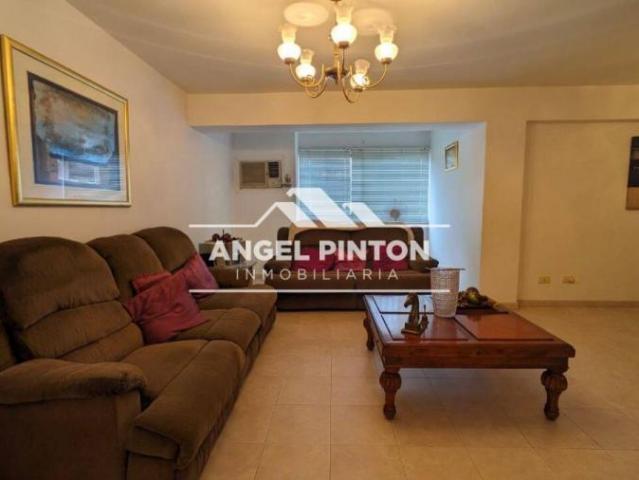 Apartamento en venta en Cacique Mara, Maracaibo