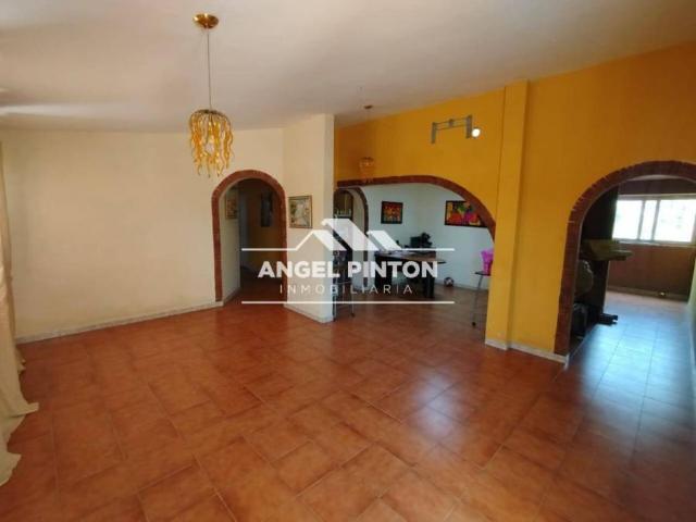 Apartamento en venta en Cacique Mara, Maracaibo