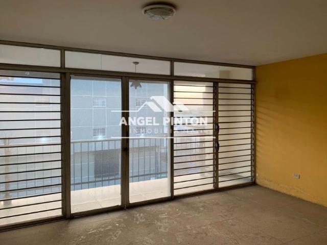 Apartamento en venta en Cacique Mara, Maracaibo