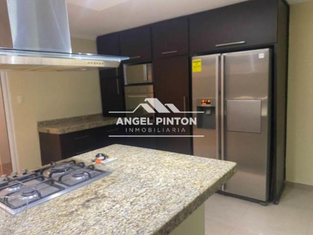 Apartamento en venta en Cacique Mara, Maracaibo