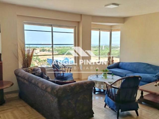 Apartamento en venta en Cacique Mara, Maracaibo
