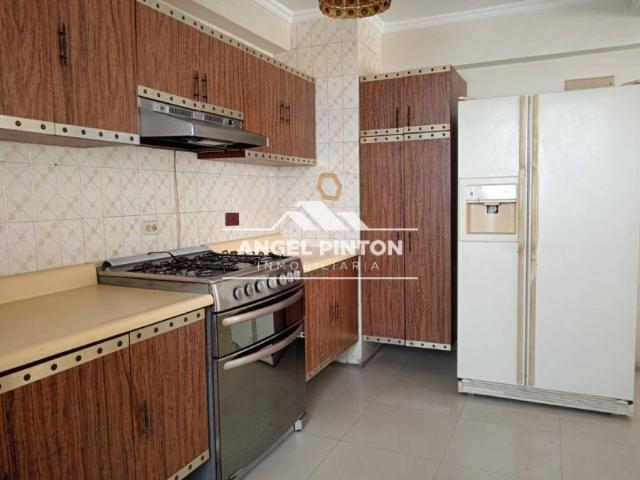 Apartamento en venta en Cacique Mara, Maracaibo