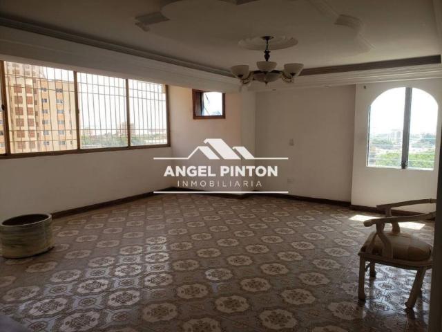 Apartamento en venta en Cacique Mara, Maracaibo