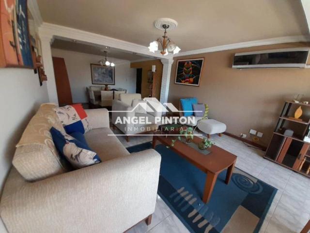Apartamento en venta en Cacique Mara, Maracaibo