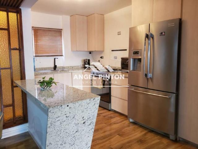 Apartamento en venta en Cacique Mara, Maracaibo