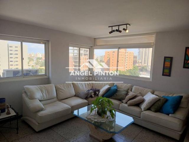 Apartamento en venta en Cacique Mara, Maracaibo