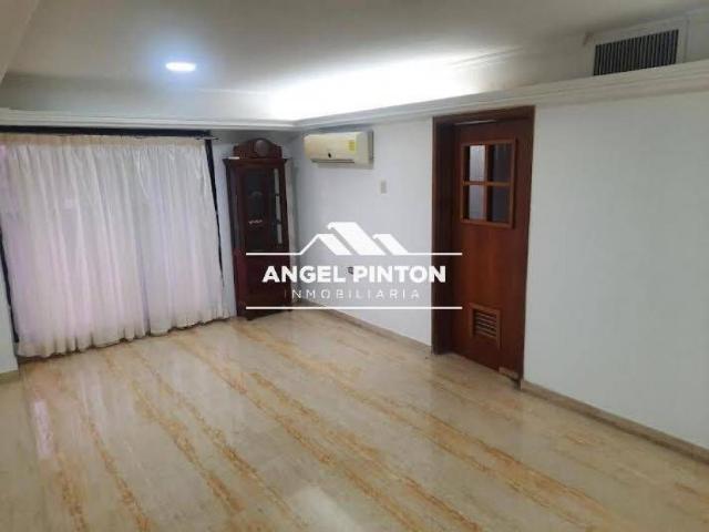 Apartamento en venta en Cacique Mara, Maracaibo