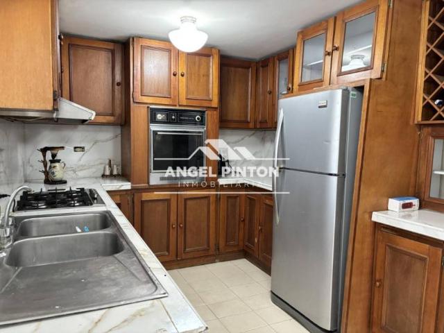 Apartamento en venta en Cacique Mara, Maracaibo