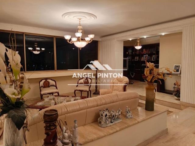 Apartamento en venta en Cacique Mara, Maracaibo