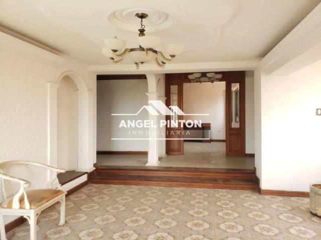Apartamento en venta en Cacique Mara, Maracaibo