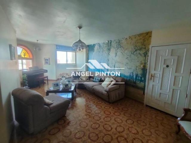 Apartamento en venta en Cacique Mara, Maracaibo